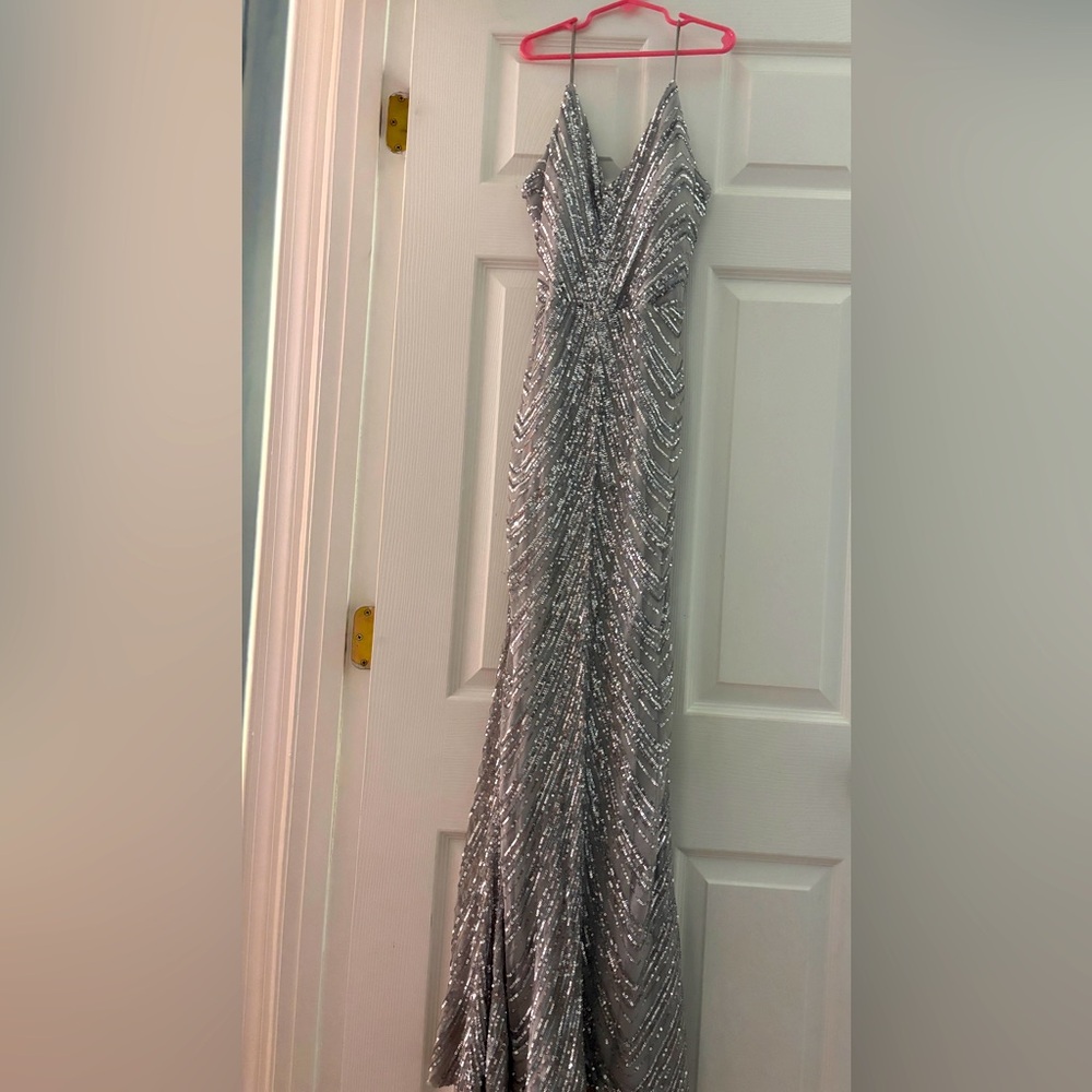 beautiful long formal dress!